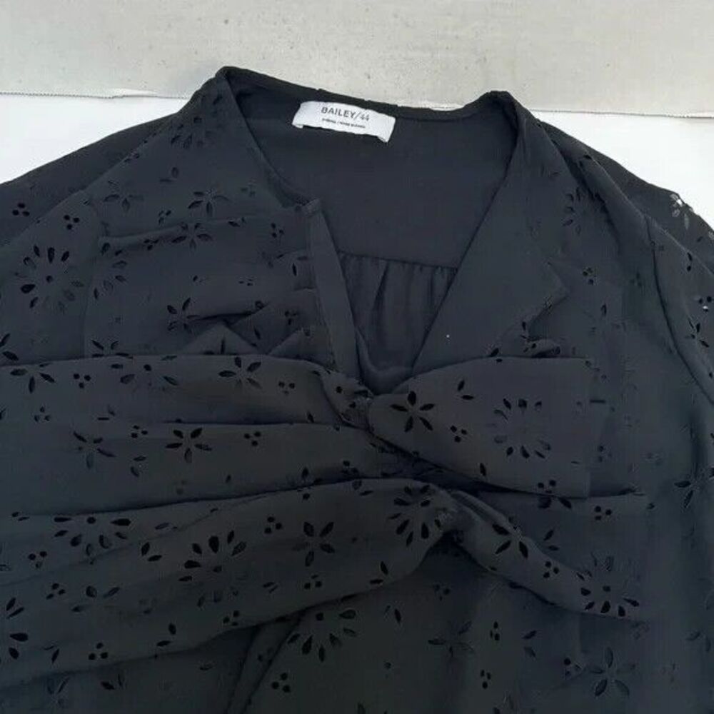 Bailey/44 Miranda Woven Eyelet Black Blouse‎ Top Ruffled V-Neck Size XS
